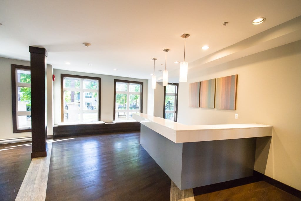 411-5788 Sidley St