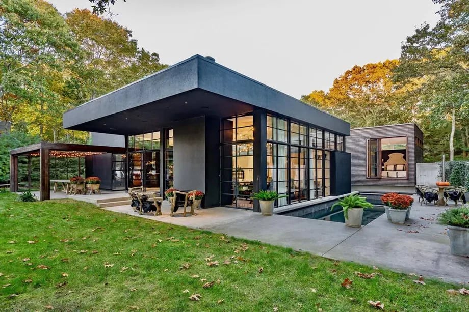 Sag Harbor Contemporary With 3,000 Square Feet Hits Market for $3.35m