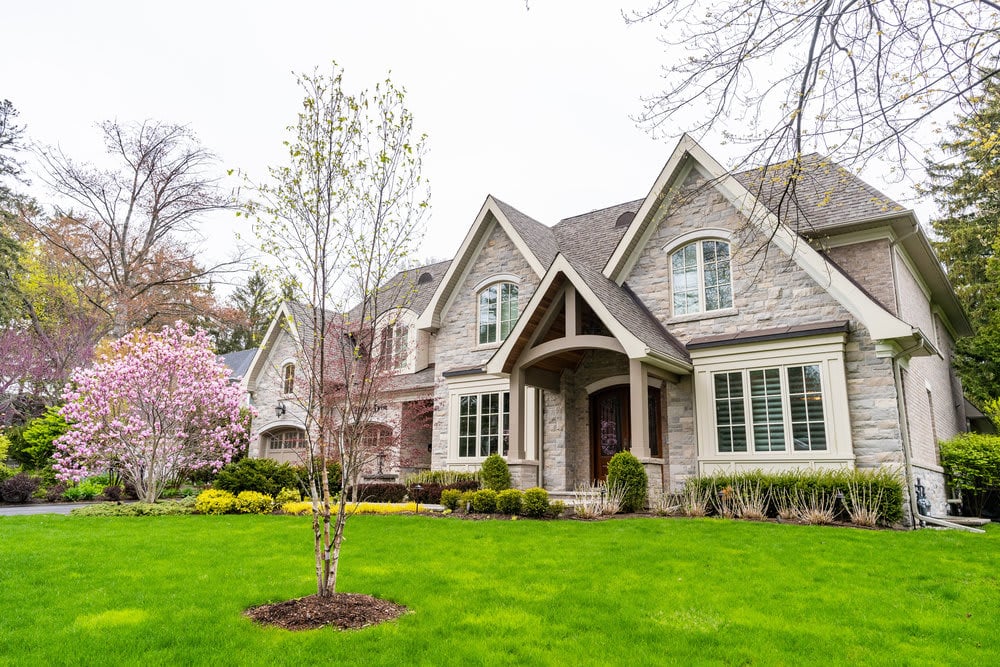 1527 Douglas Dr