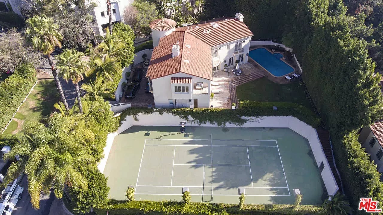 1424 N Doheny Dr