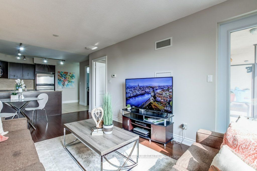 60 South Town Centre Blvd #323
