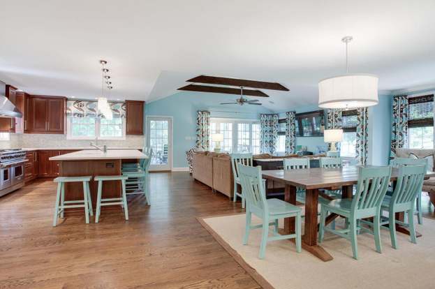 8303 TALLY HO LUTHERVILLE