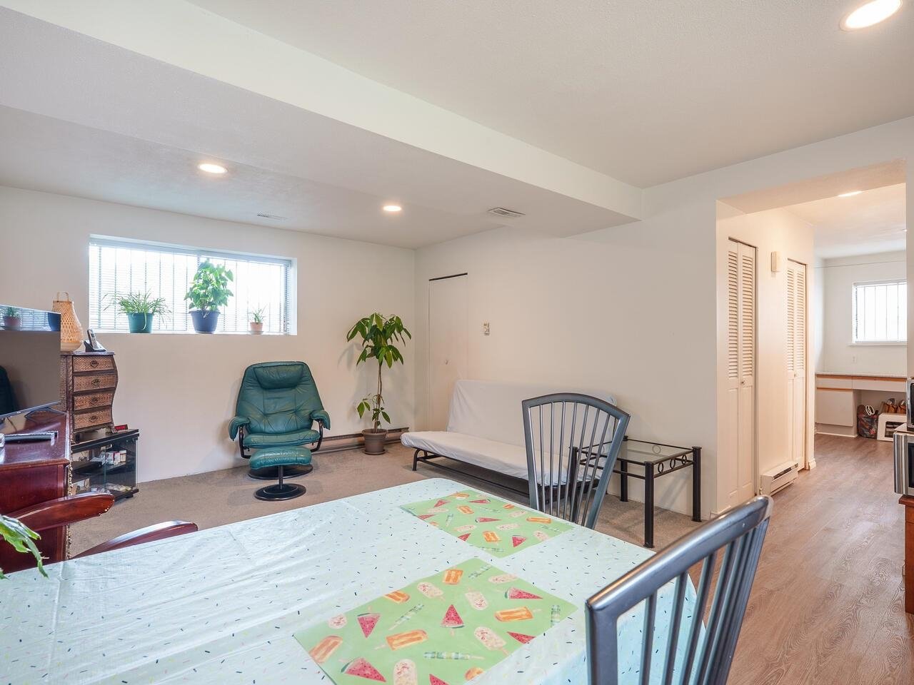 3571 Haida Dr