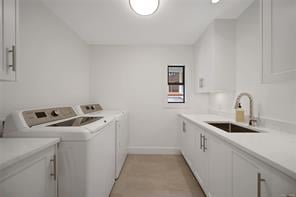 1021 St. Charles St, Victoria