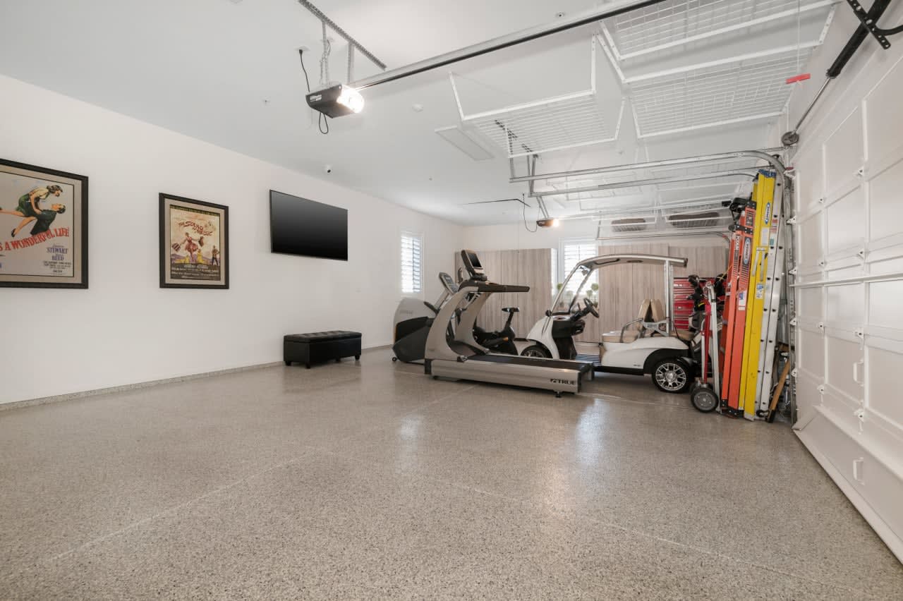 2750 Queens Garden Ct
