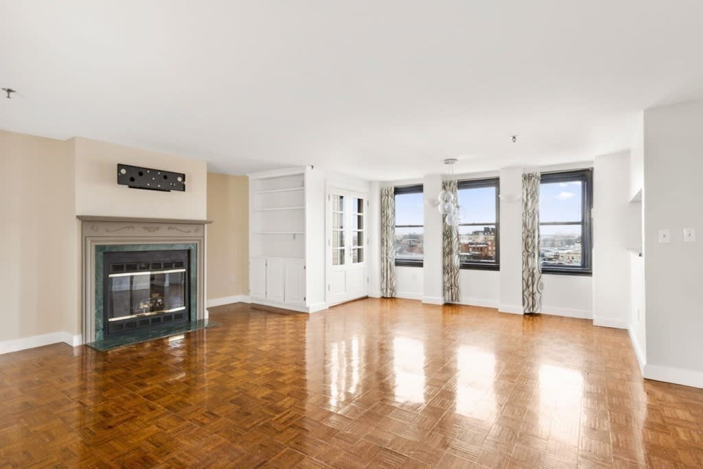 390 Commonwealth Ave, #PH5