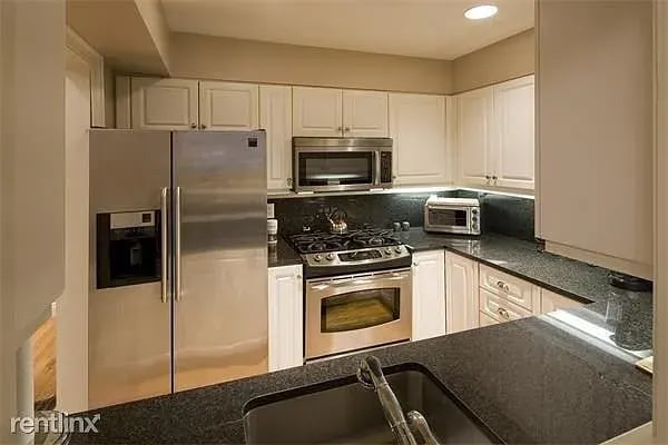 90 Marlborough St, #1