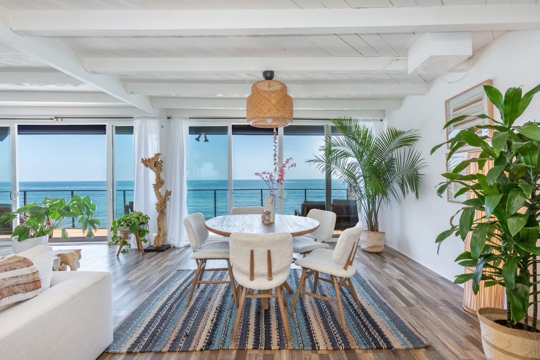 Casa del Mar by Oraklus