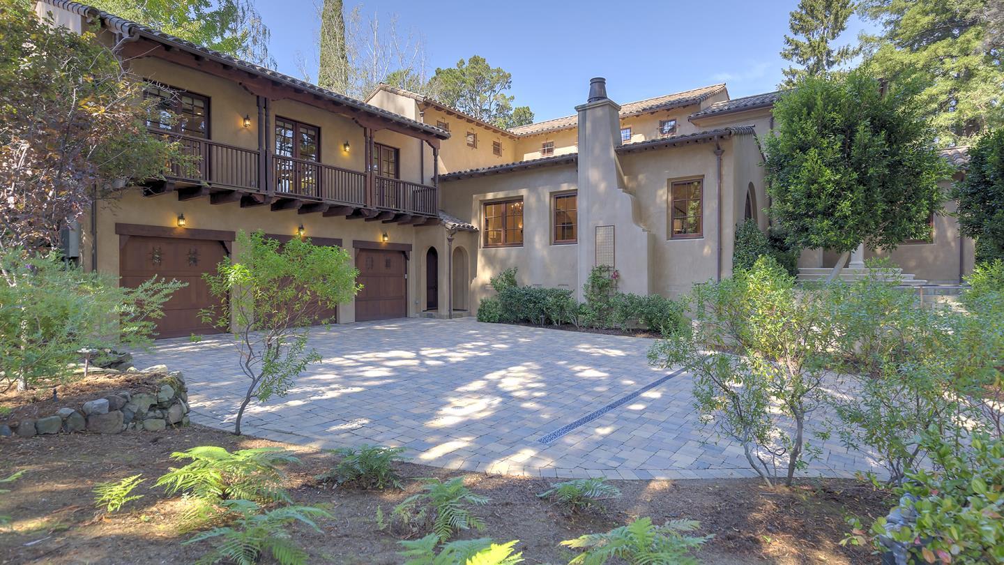 921 Baileyana Rd