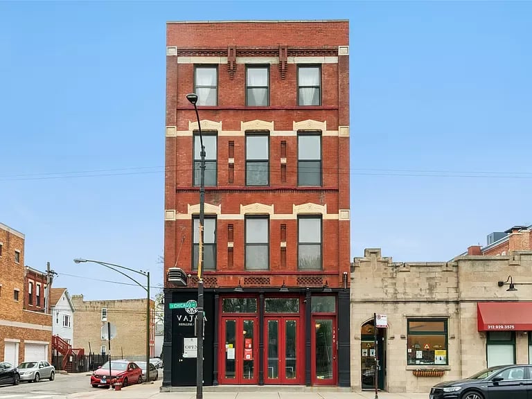 1329 W Chicago Ave APT 2F