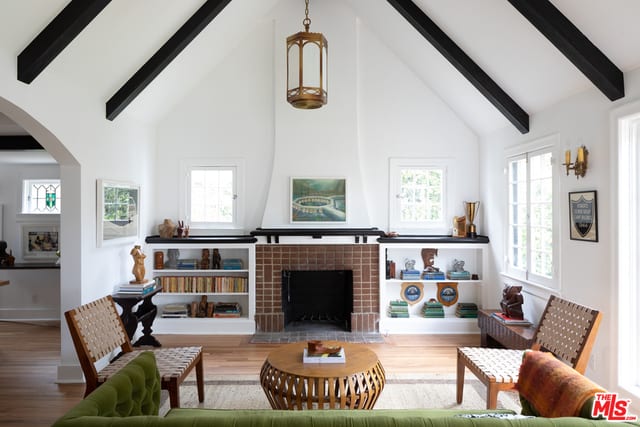 5136 Hermosa Ave