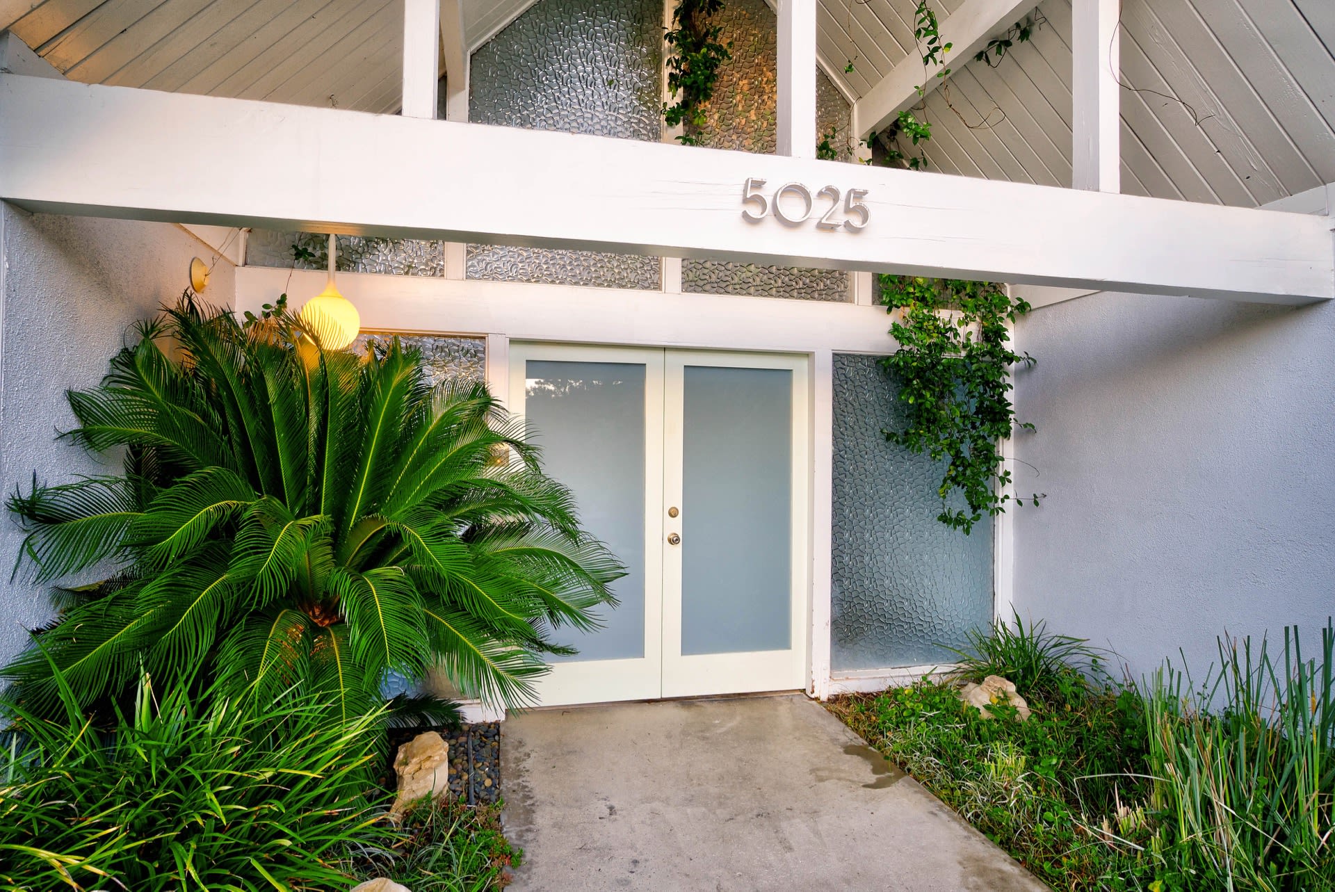 5025 OCEAN VIEW