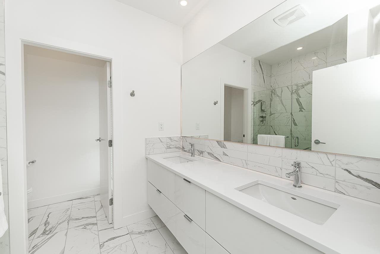15-3596 Salal Drive, North Vancouver