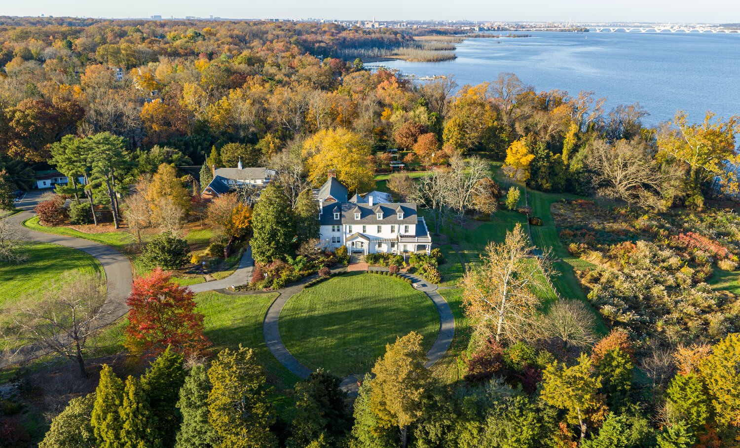 EXQUISITE 27-ACRE RIVERFRONT ESTATE IN WASHINGTON DC