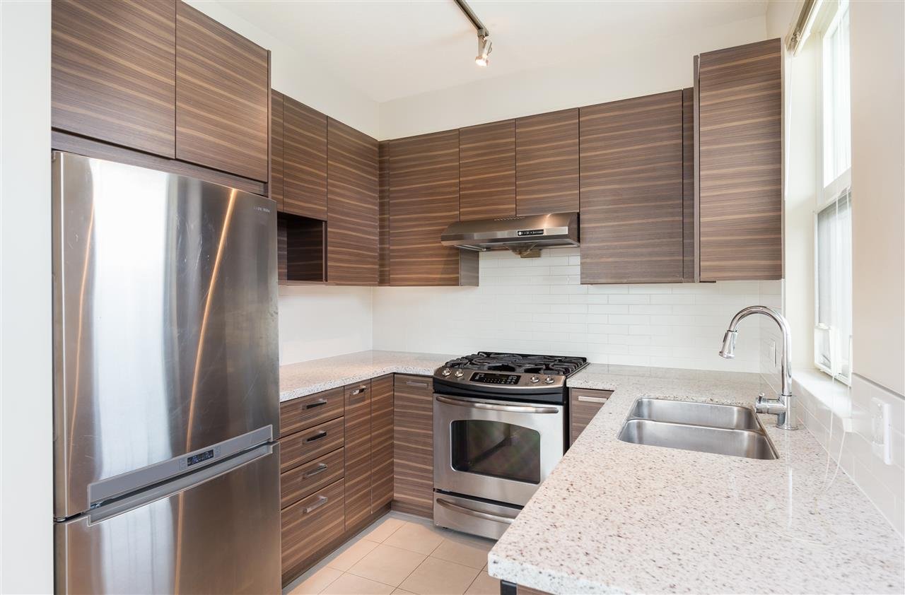 440-9399 Odlin Rd