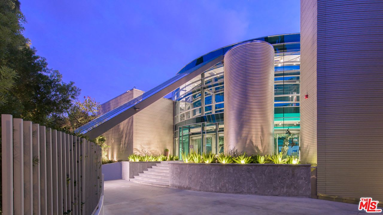 Estate Opulent