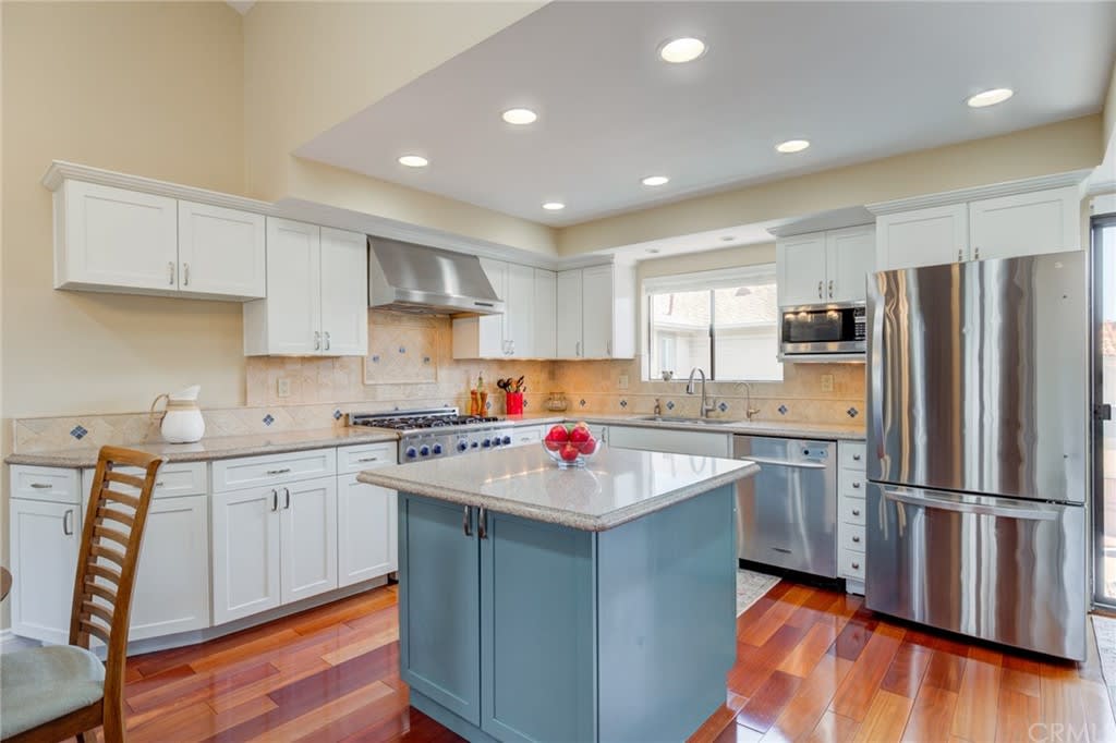 106 S Lucia Ave., #4