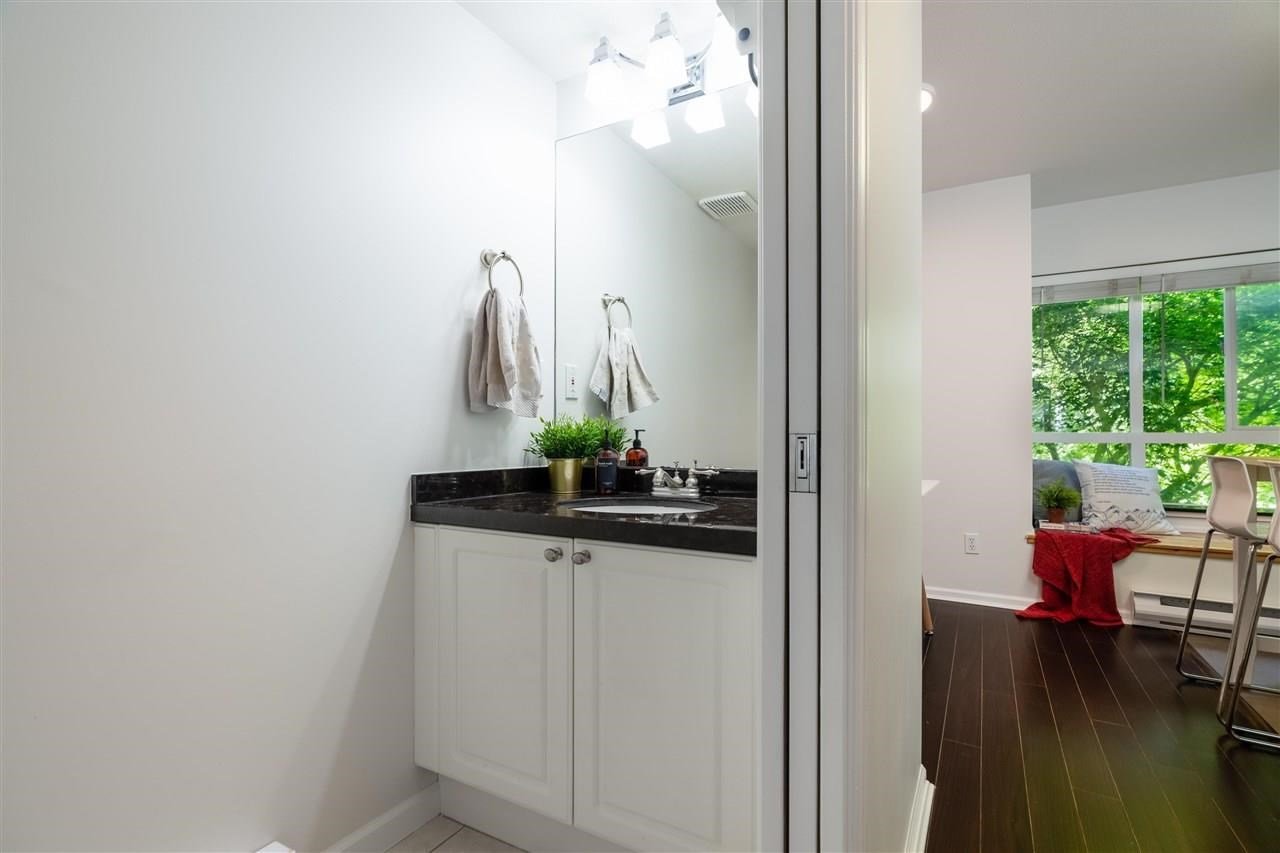 104-6588 Southoaks Cres