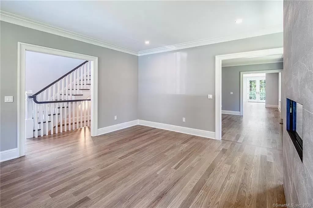 100 Hendrie Ave