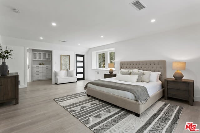 4020 Hepburn Ave