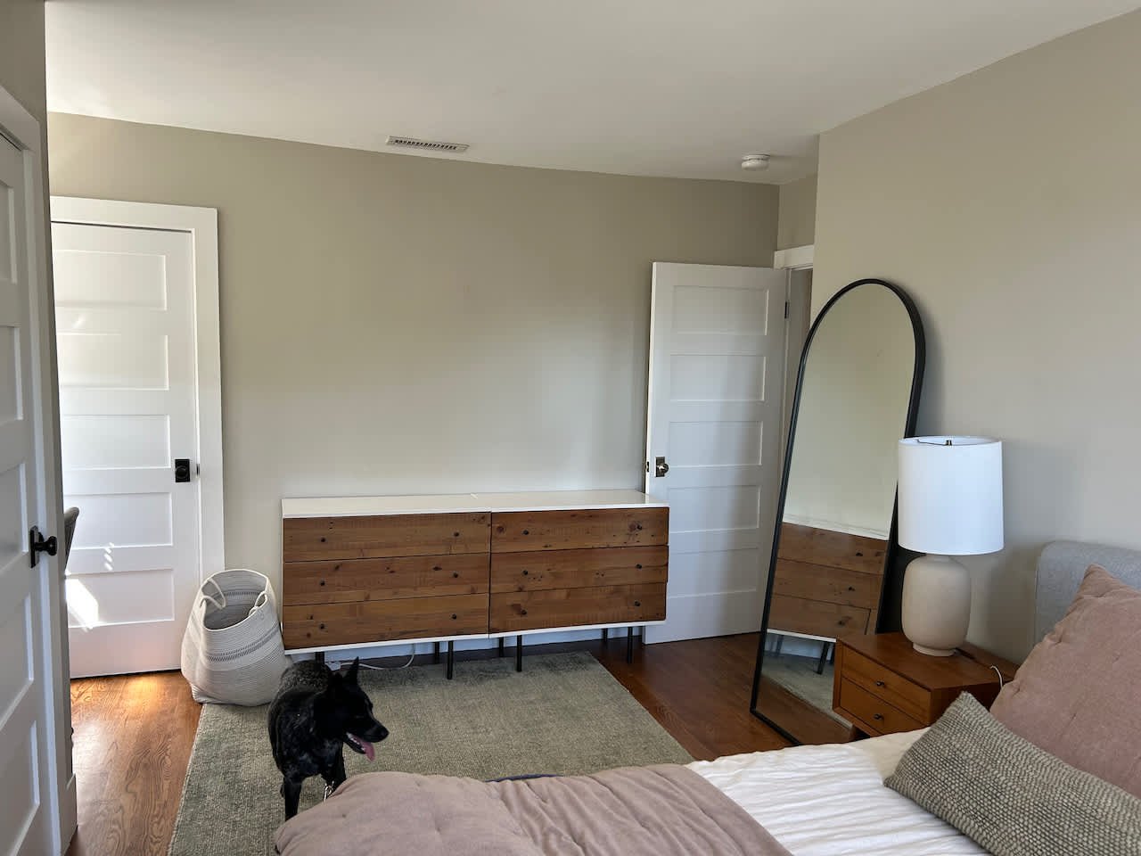 Union Park - 1.5 Bed 1 Bath with Laundry and GARAGE PARKING! September 1 