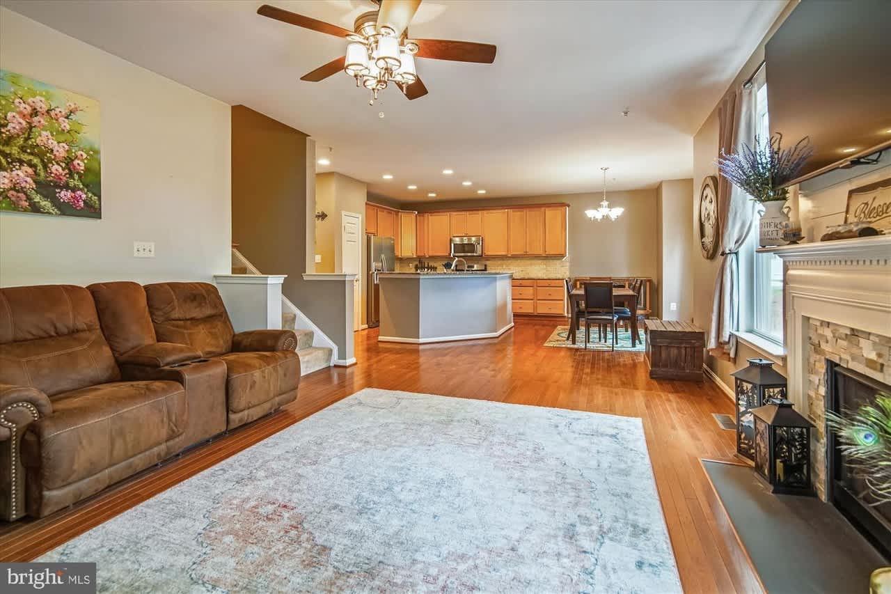 23237 Wild Daisy Way