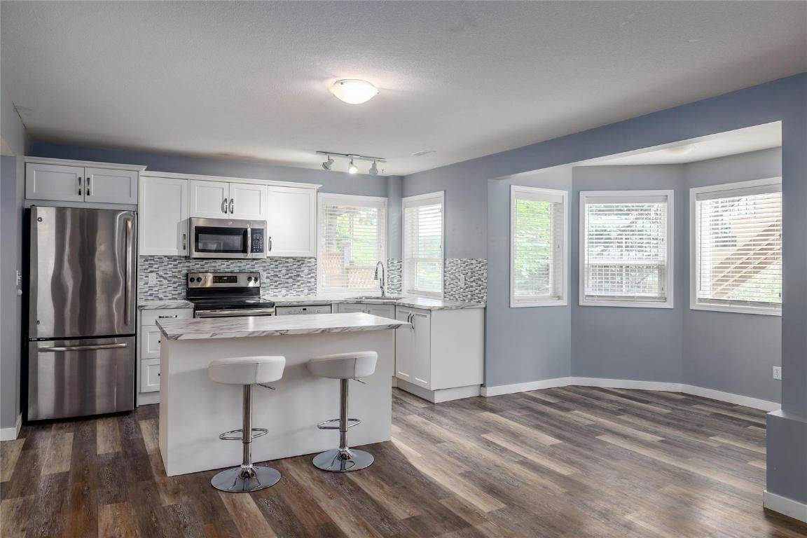 1139 Caledonia Wy