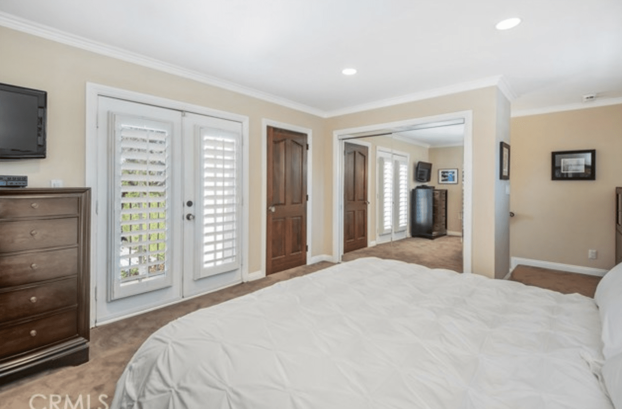 4539 Tobias Ave