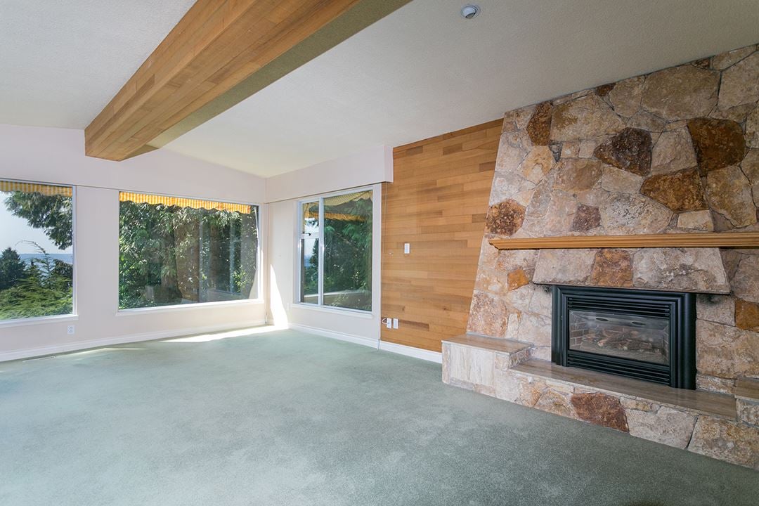 2058 Russet Wy