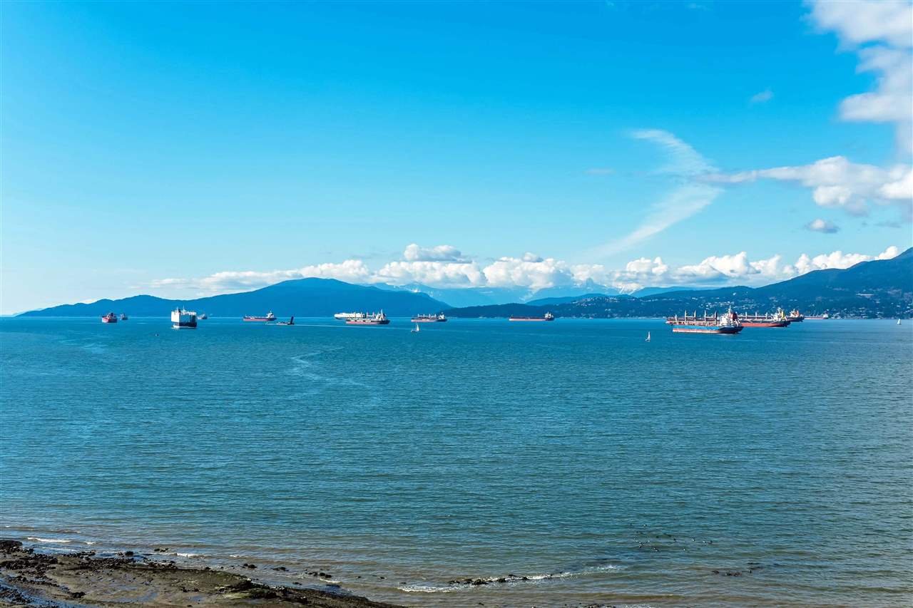2707 Point Grey Rd