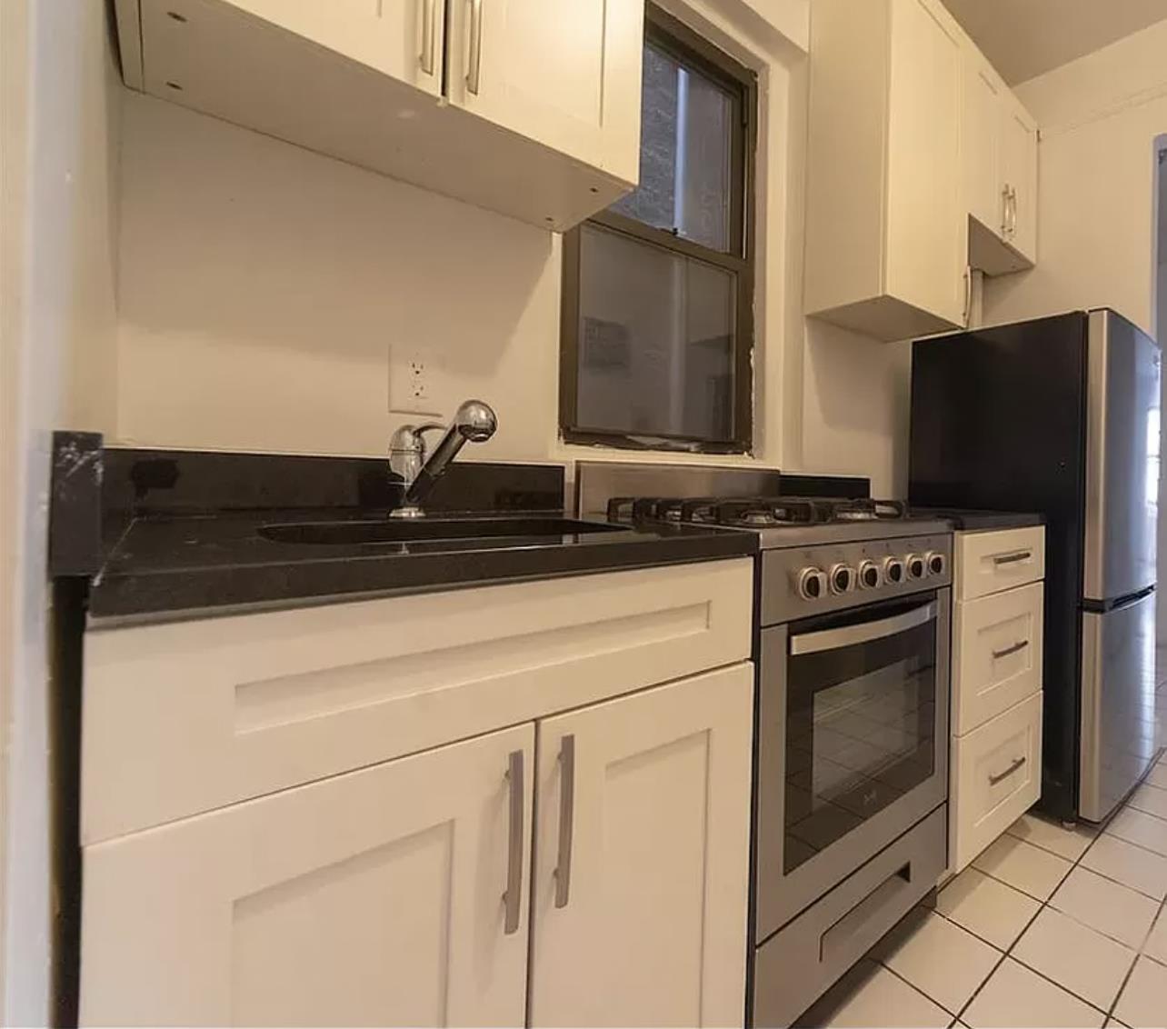 210 East 38th Street, Apt 2-G