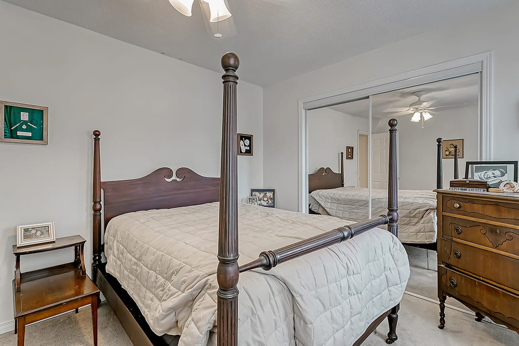 92 Lakeshore Rd W 9