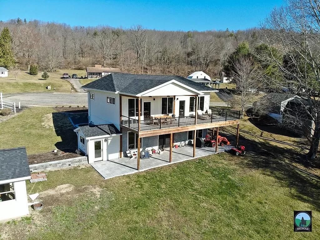 10 Capitol Dr