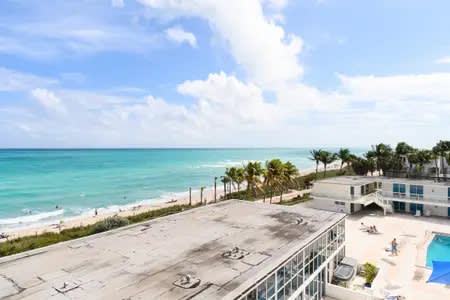 5445 Collins Ave Unit M13 Miami Beach