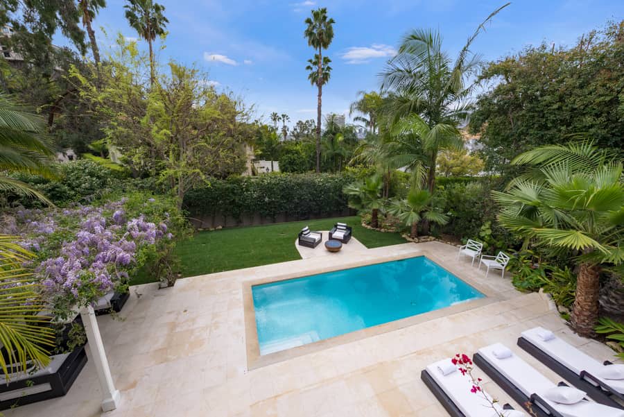 1423 N Doheny