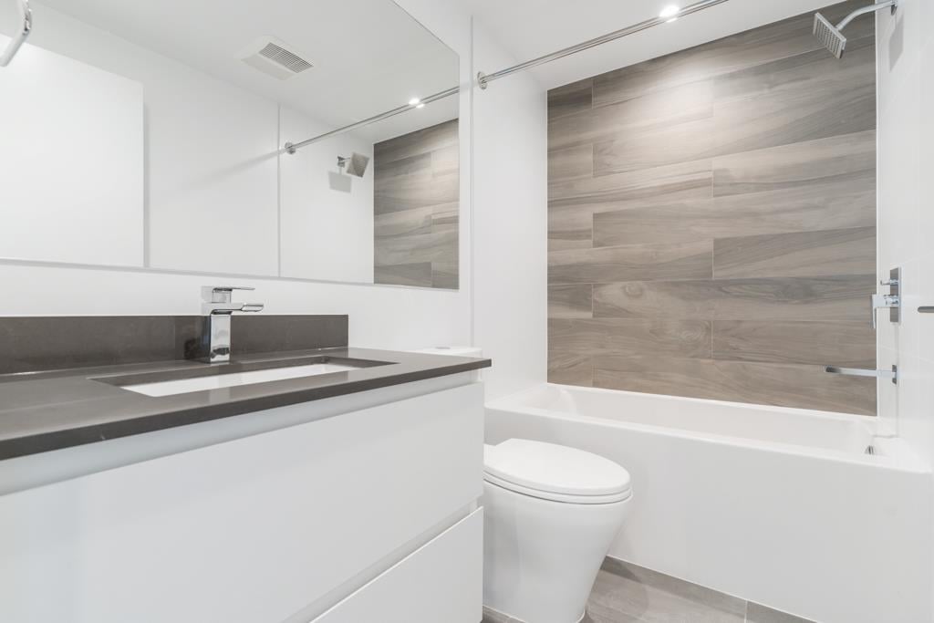 2209-13615 Fraser Hwy