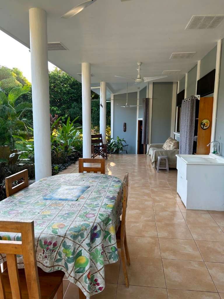 Beautiful 3 bedroom, 2 bathroom home with a 1 bedroom guest apartment and pool in Ojochal.