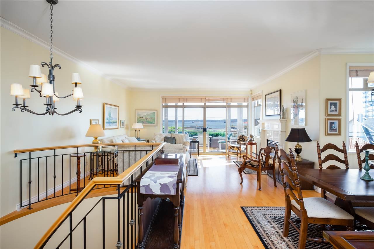 2352 Marine Dr