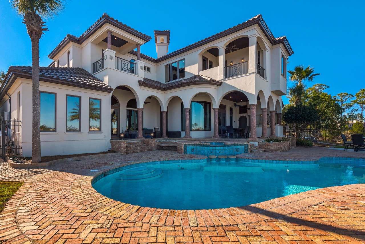 5236 Finisterre Drive