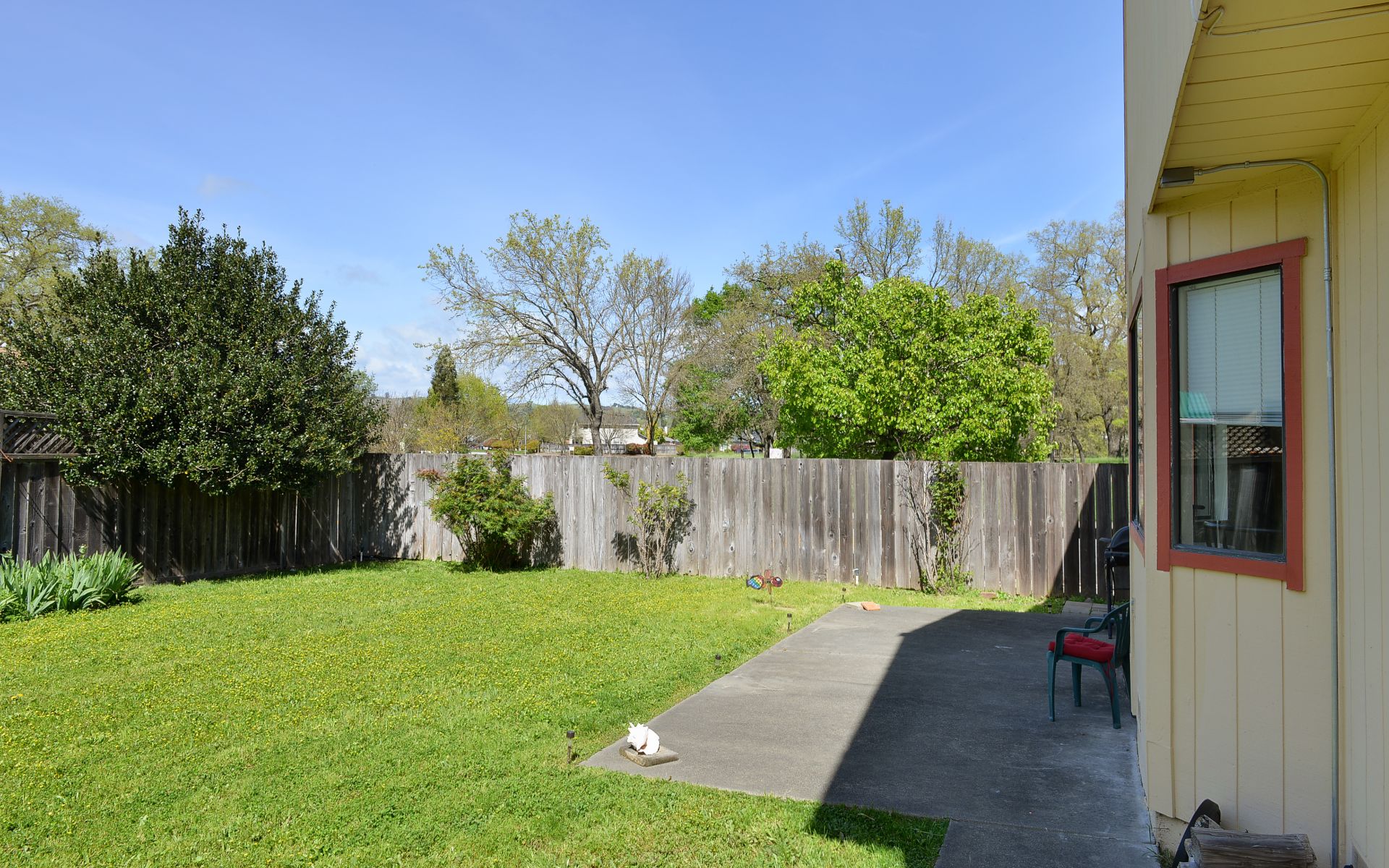 9294 Cordellia Ln