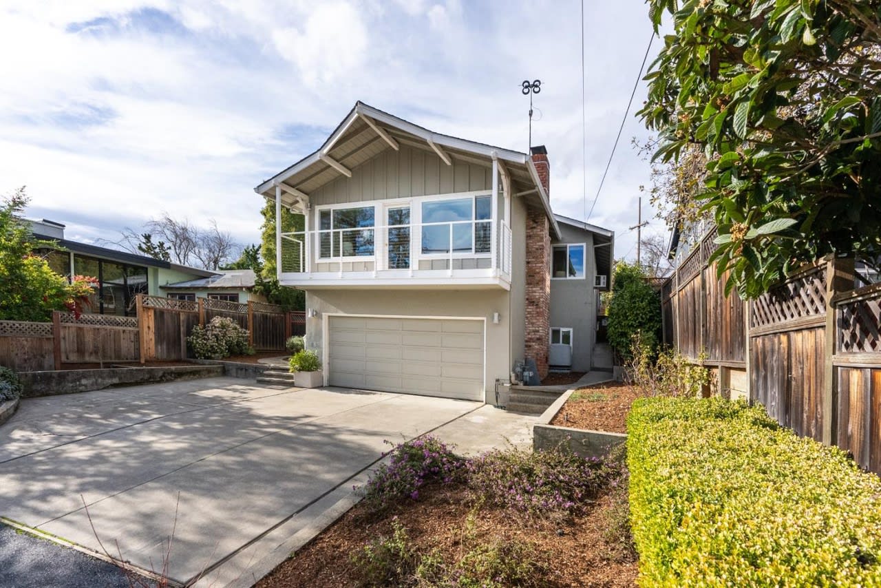 3122 Oak Knoll Dr