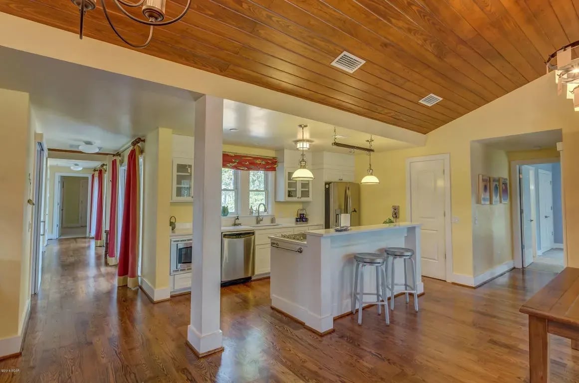 6402 RIVER BLUFF Trail