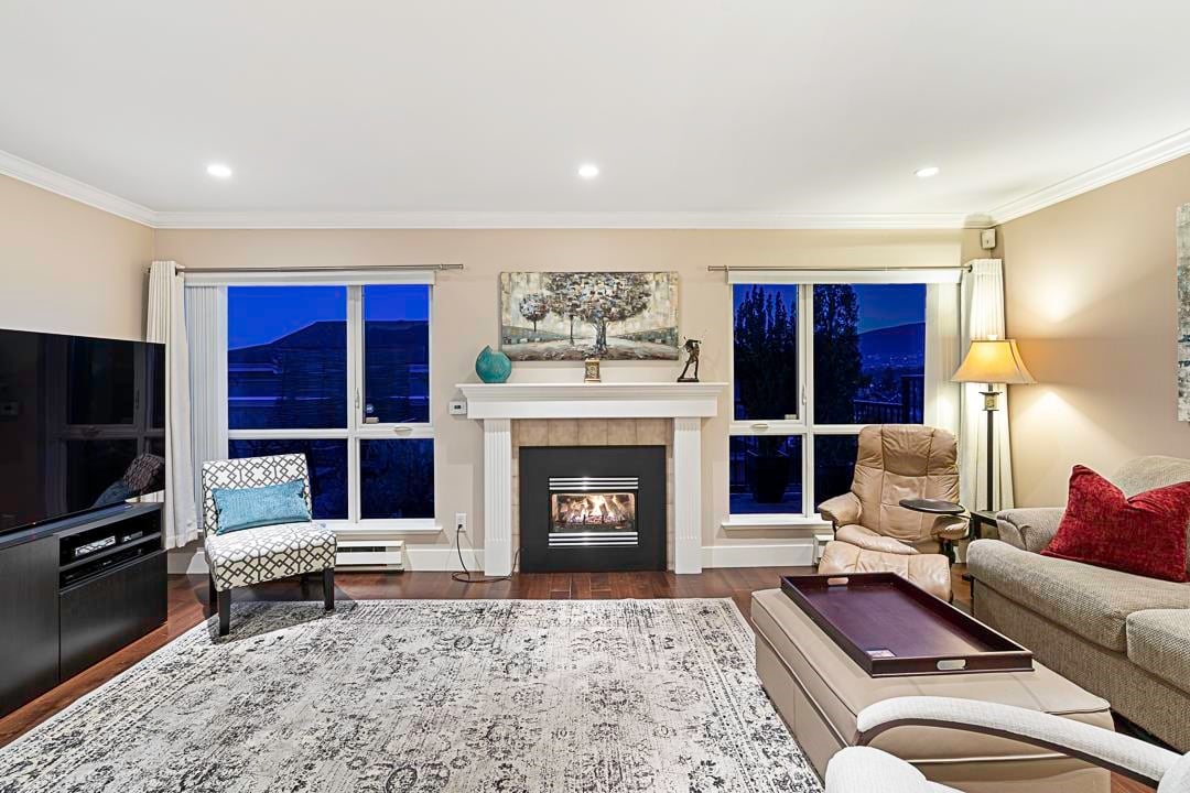 203 W 18th St