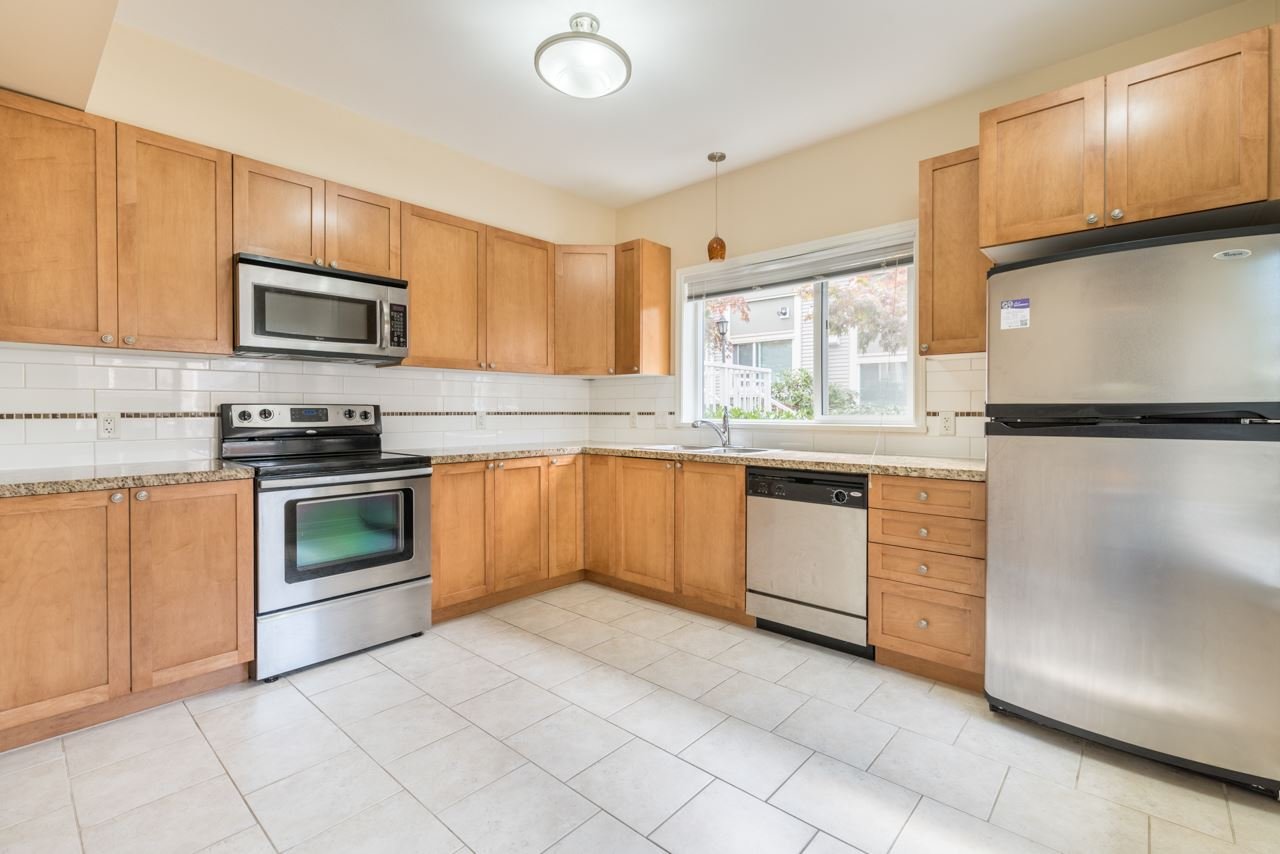 15-621 Langside Ave