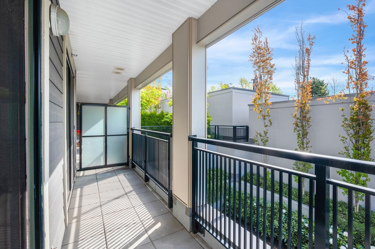 102-1306 5th Ave