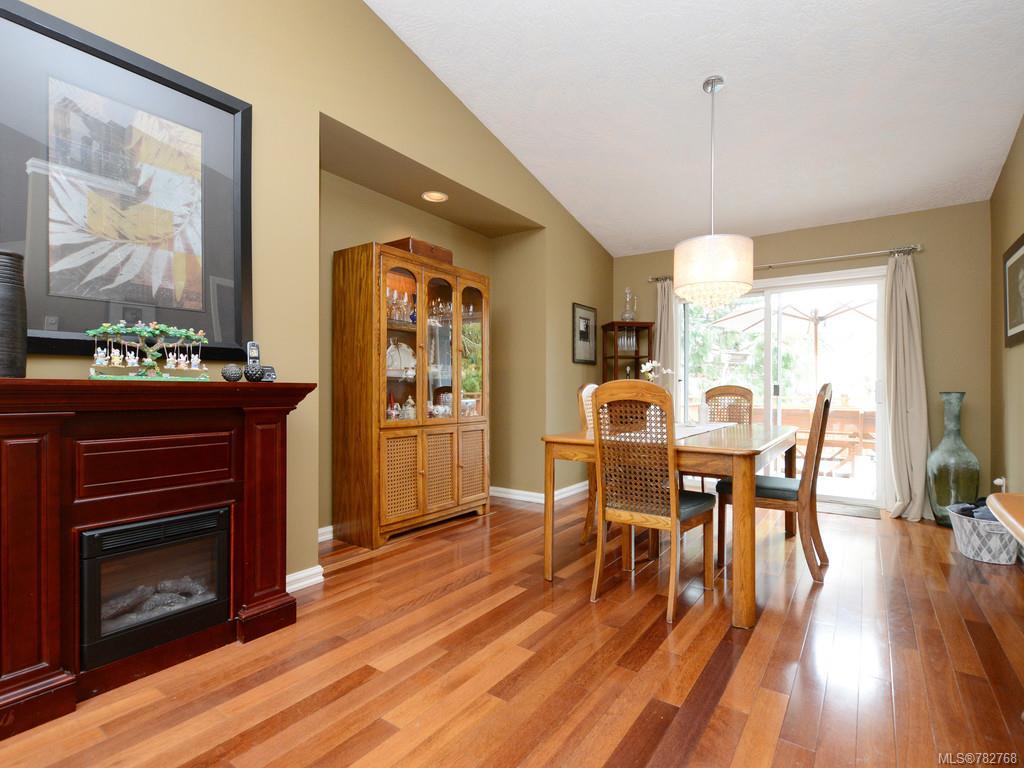 1370 Charles Pl