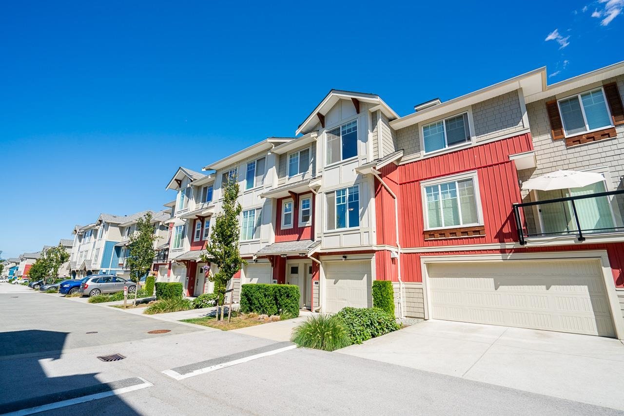 104-20498 82 Ave