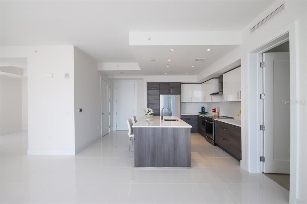 111 S Pineapple Ave Unit 812