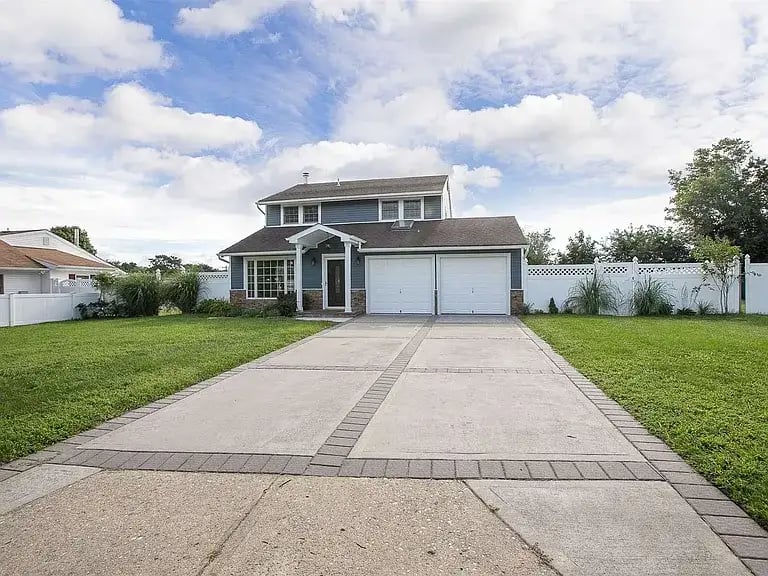 52 Mercury Ave