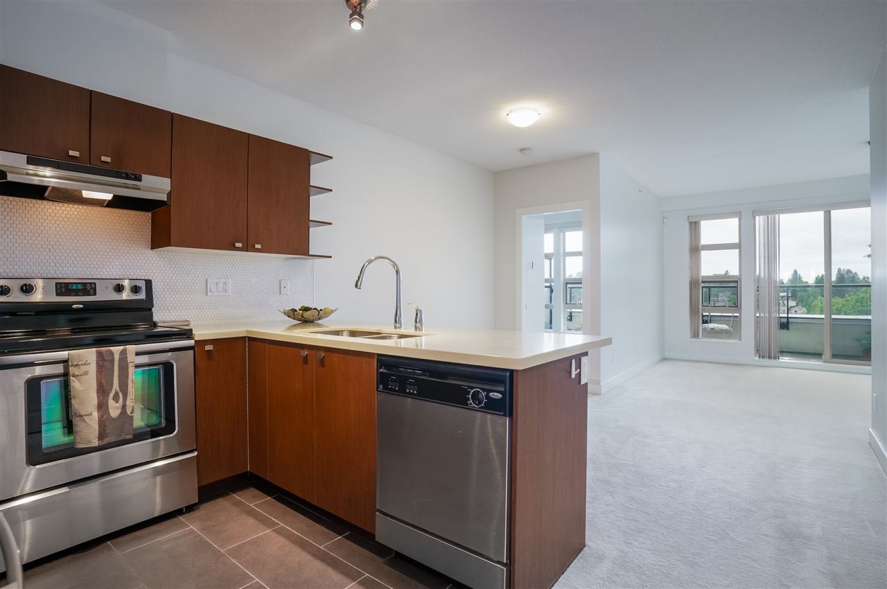 403-4550 Fraser St